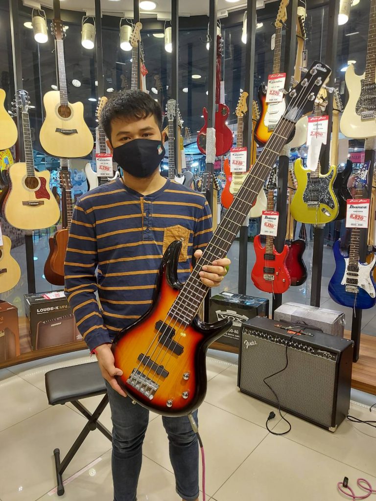 เบสไฟฟ้า Gusta GIB5-01