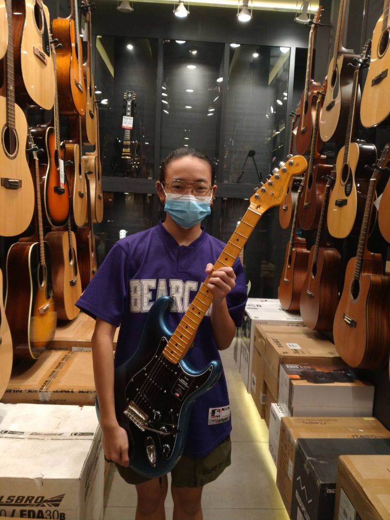 FENDER AM PRO II STRAT MN Dark Night