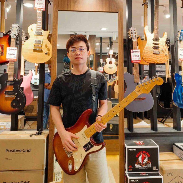 FENDER AM PRO II STRAT HSS MN Sienna Sunburst