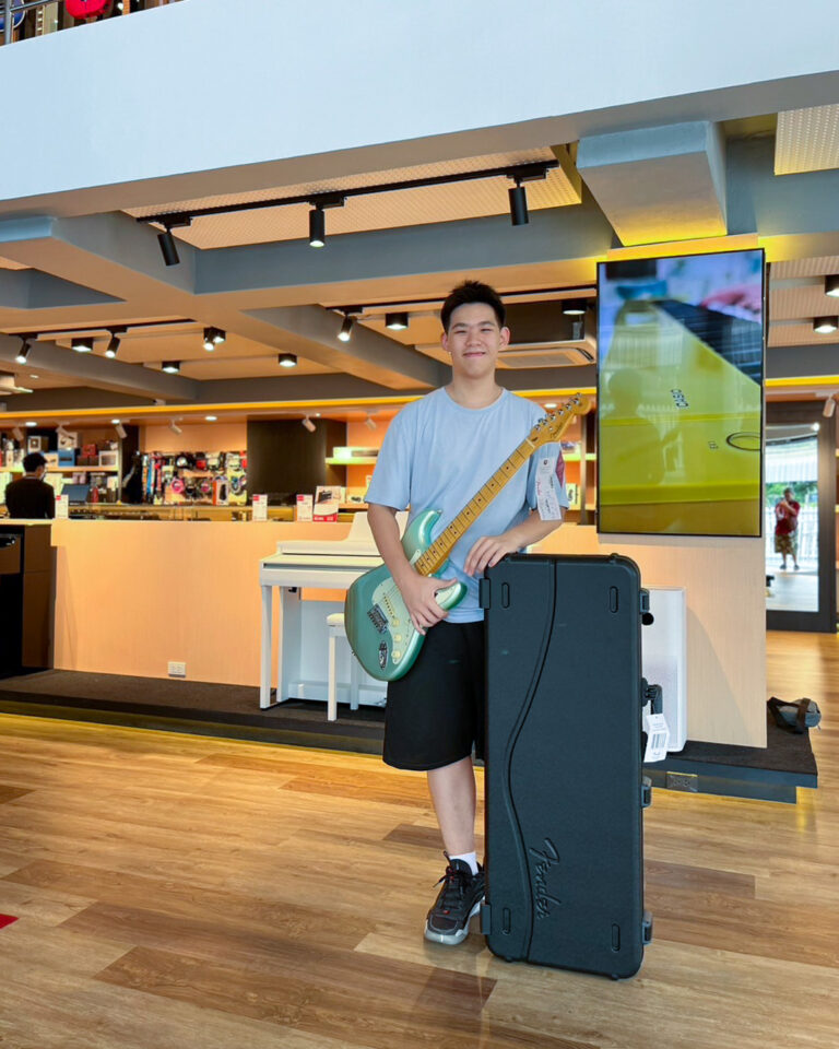 FENDER AM PRO II STRAT MN Mystic Surf Green