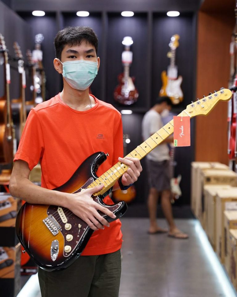 fender american professional ii stratocaster รังสิต