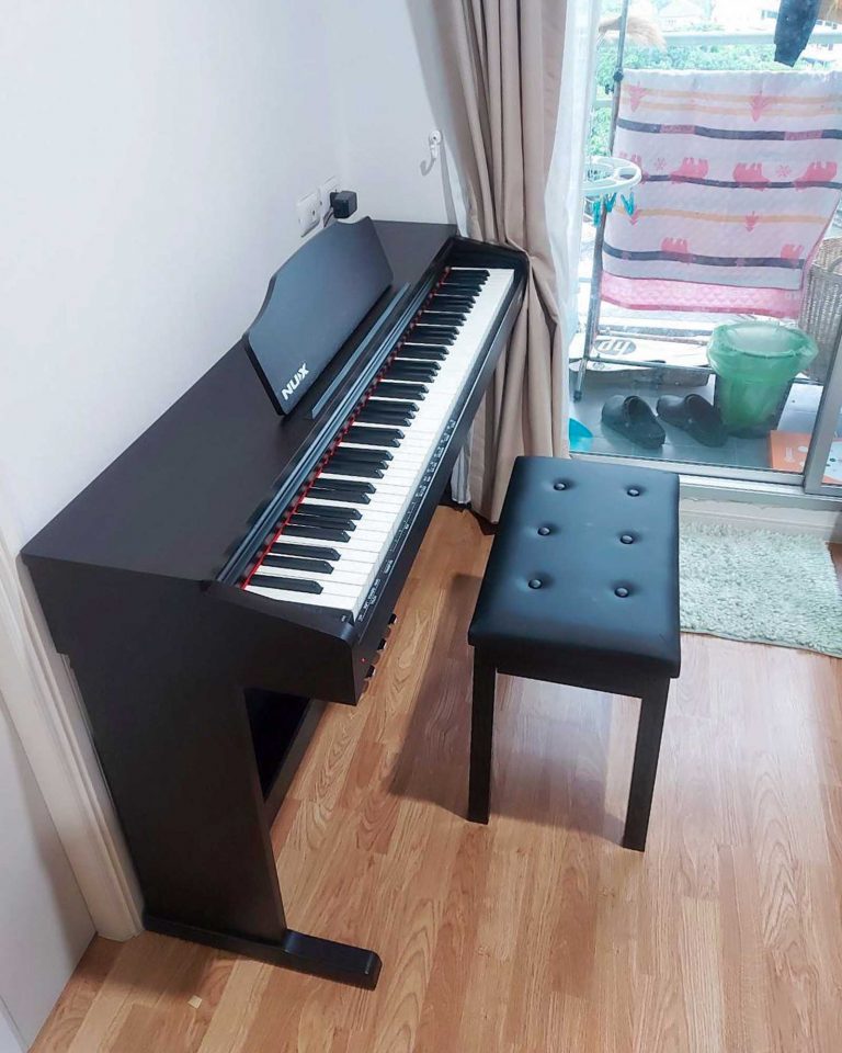 Nux WK-400 ลูกค้า Music Arms