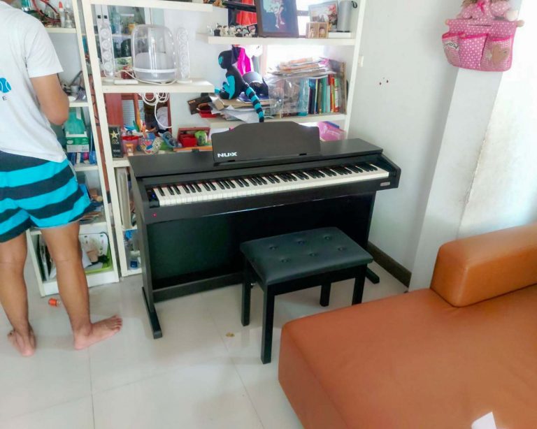 Nux WK-400 ลูกค้า Music Arms