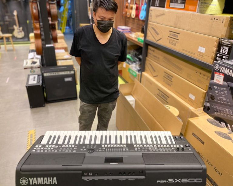 ลูกค้าที่ซื้อ Yamaha PSR-SX600 คีย์บอร์ดไฟฟ้า