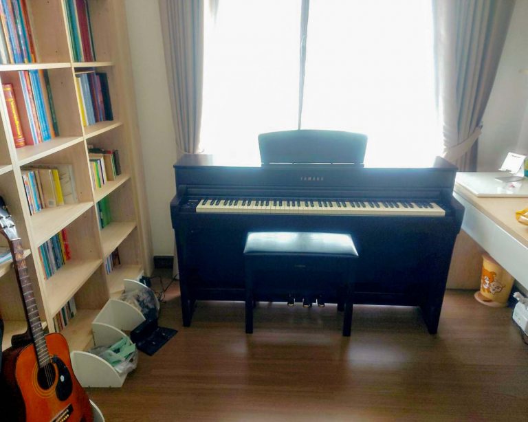 Yamaha CLP-735 ลูกค้า Music Arms