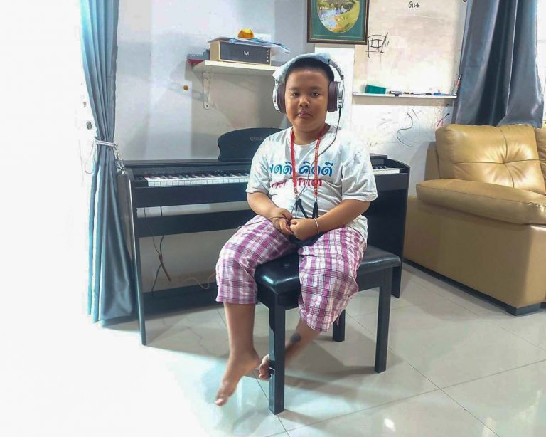 Coleman F107 ลูกค้า Music Arms