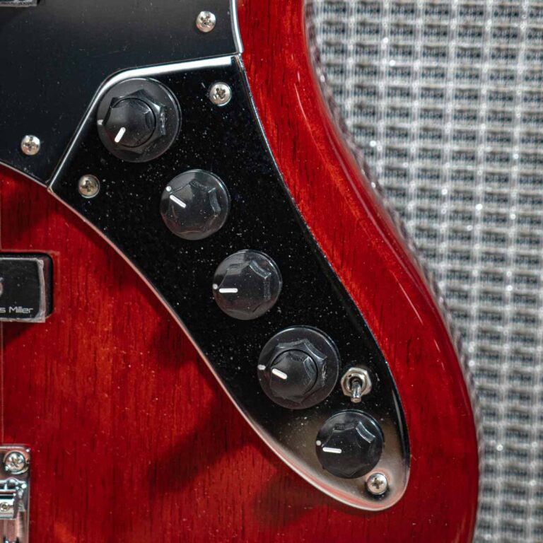 SIRE MARCUS MILLER V3 2ND 4 STRINGS เบสไฟฟ้า MAHOGANY ขายราคาพิเศษ