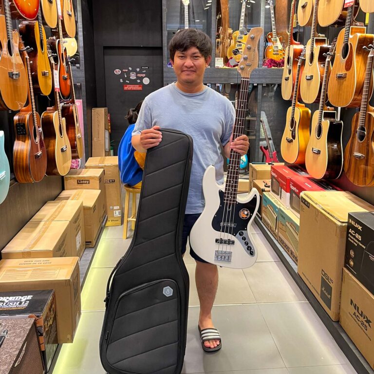 Sire Marcus Miller V3 AWH