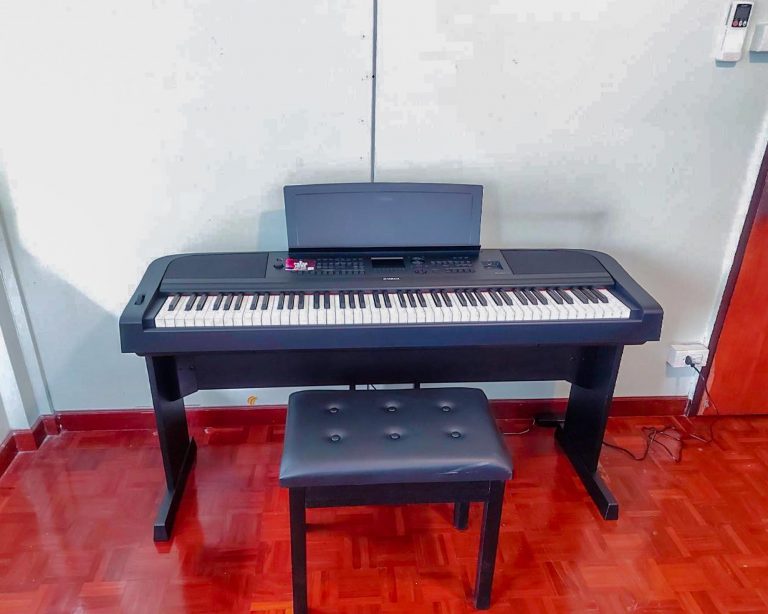 ลูกค้าที่ซื้อ Yamaha DGX-670 เปียโนไฟฟ้า