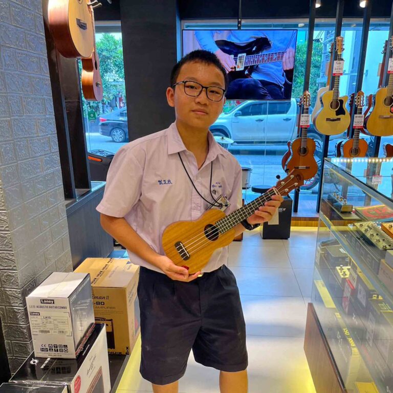 aNueNue B1 ลูกค้า Music Arms