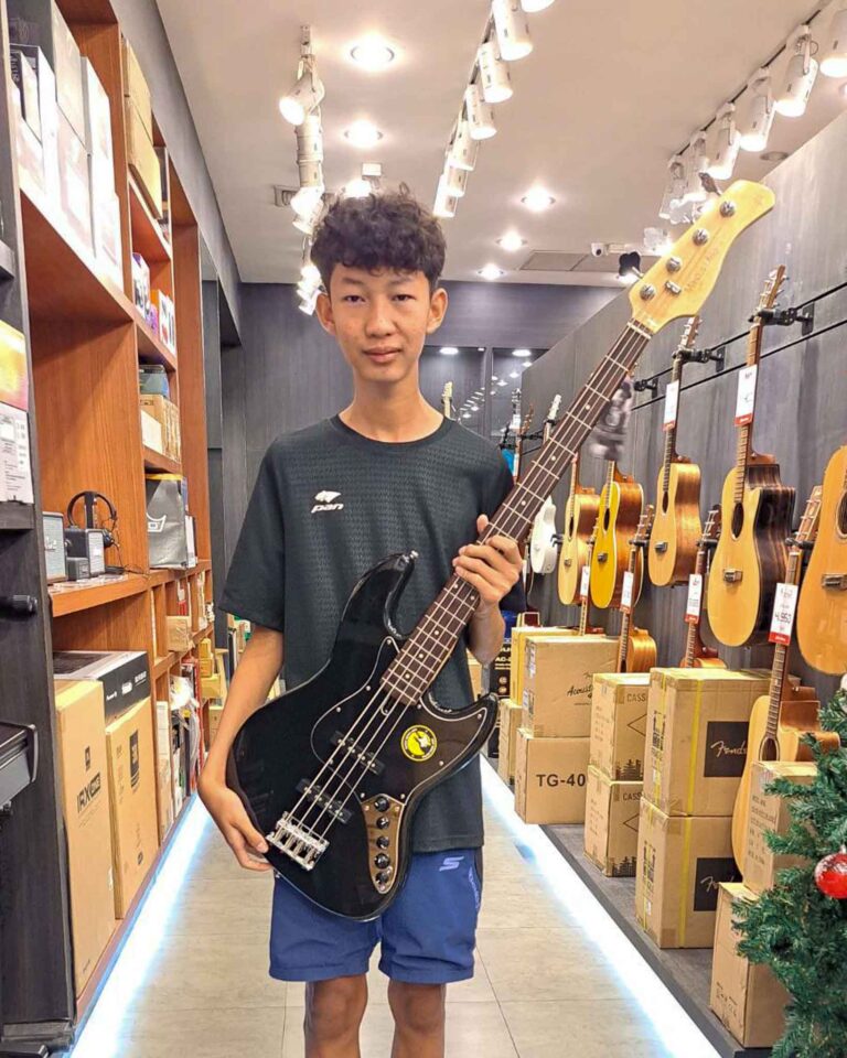 เบส 4 Sire Marcus Miller V3 2nd Black