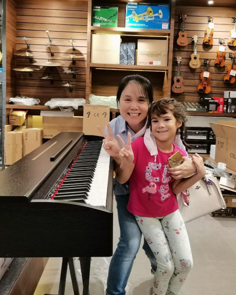 เปียโน F107 ซีคอน-2