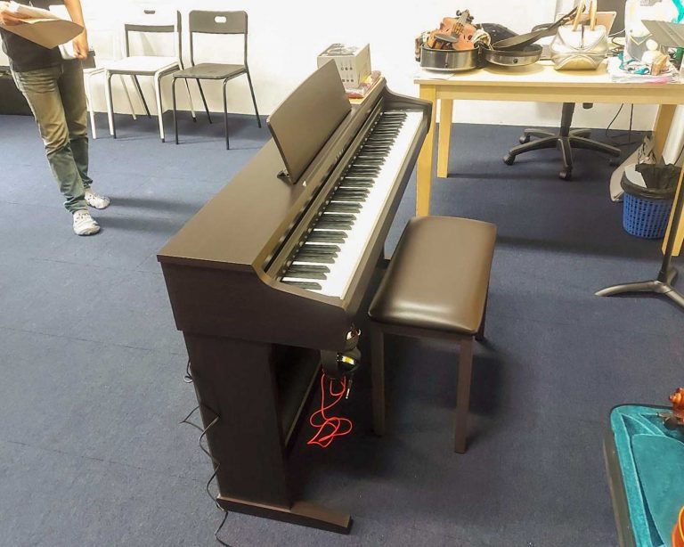 Kawai KDP120 ลูกค้า Music Arms