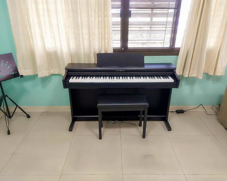 Kawai KDP120 ลูกค้า Music Arms