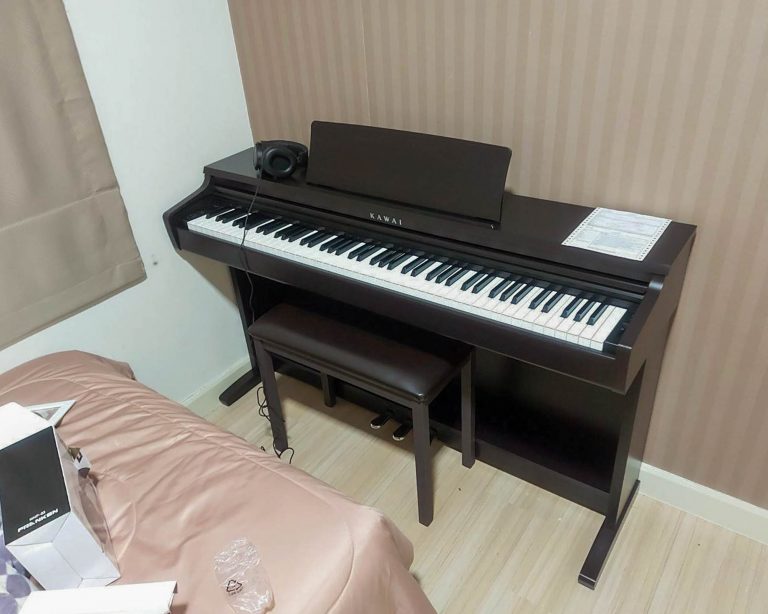 Kawai KDP120 ลูกค้า Music Arms