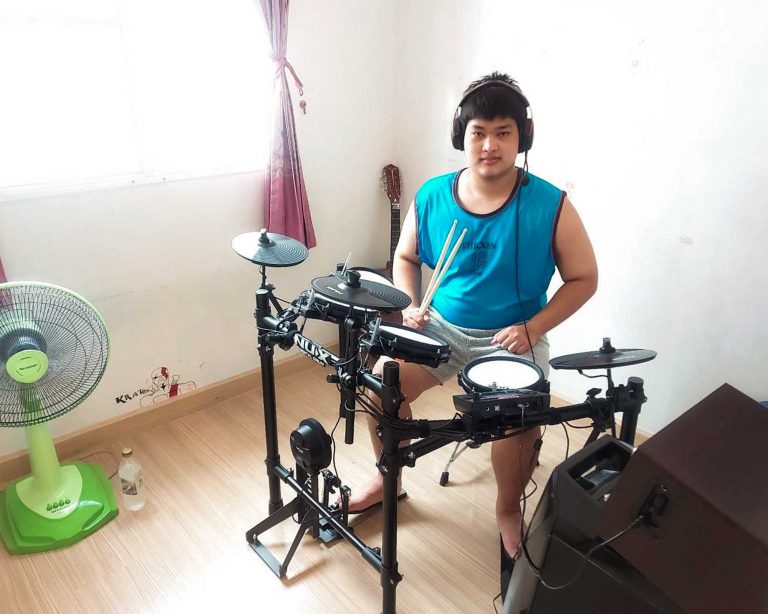 Nux DM-210 ลูกค้า Music Arms