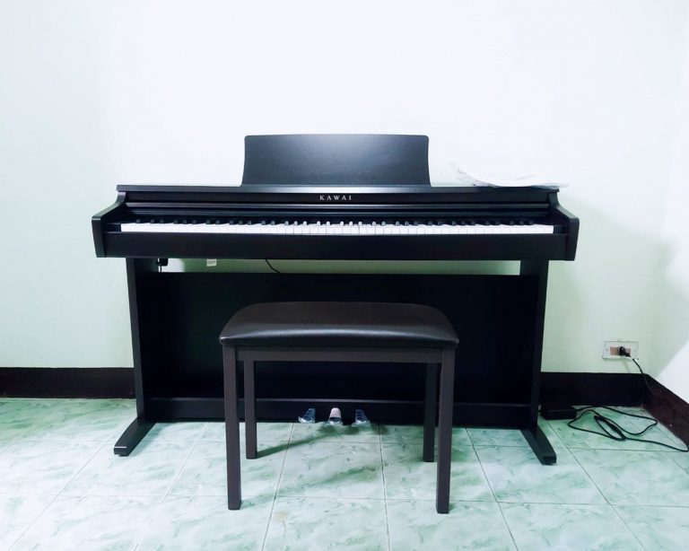 ลูกค้าประกอบเปียโนไฟฟ้ารุ่น Kawai kdp-120R