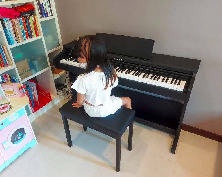 Kawai KDP75 ลูกค้า Music Arms