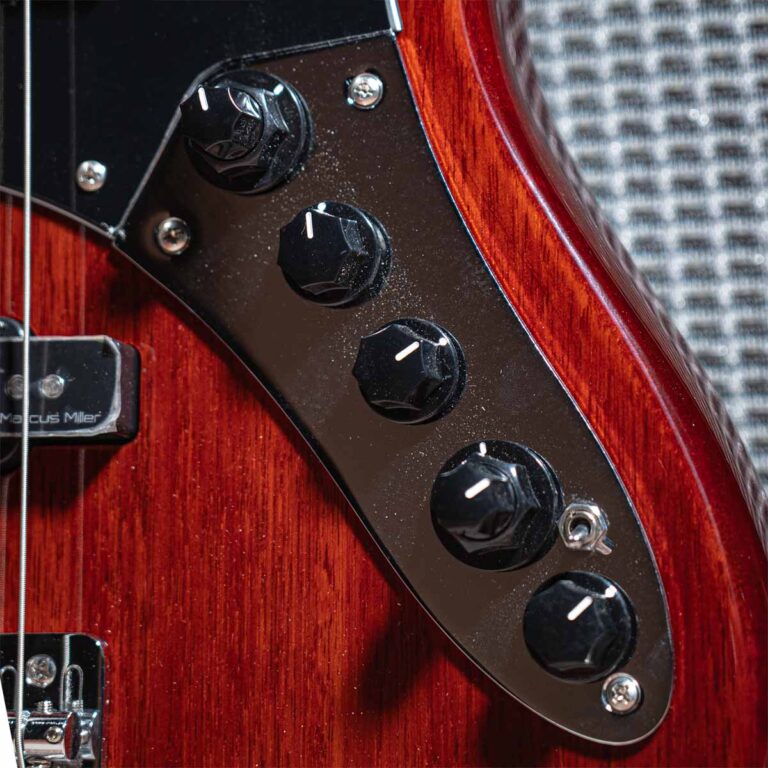 SIRE MARCUS MILLER V3 2ND 5 STRINGS เบสไฟฟ้า MAHOGANY ขายราคาพิเศษ