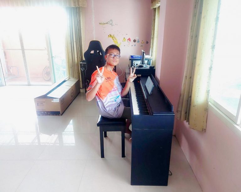 Coleman F201 ลูกค้า Music Arms