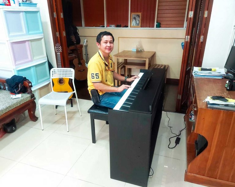 Coleman F201 ลูกค้า Music Arms