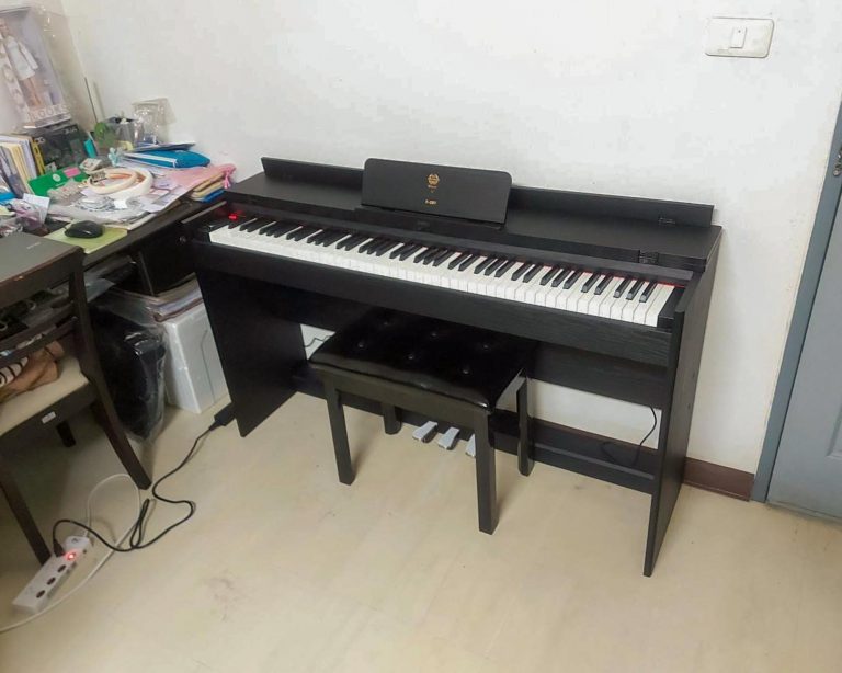 Coleman F201 ลูกค้า Music Arms