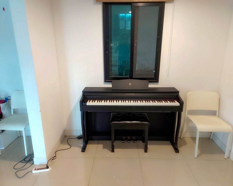 Coleman F301BT ลูกค้า Music Arms