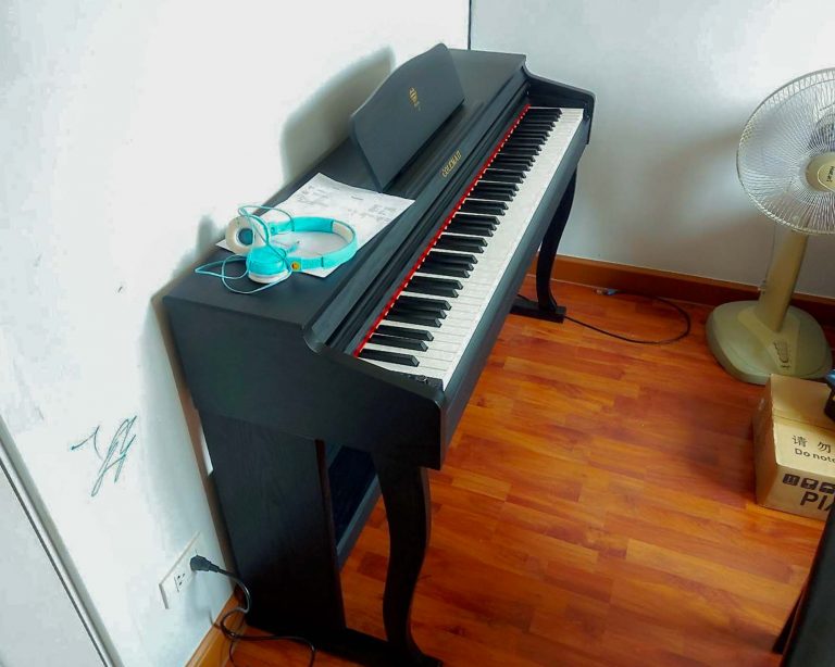 Coleman F301BT ลูกค้า Music Arms