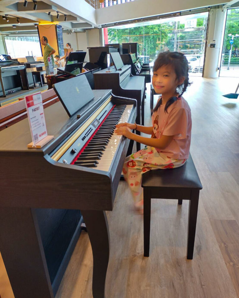 Coleman F401BT White