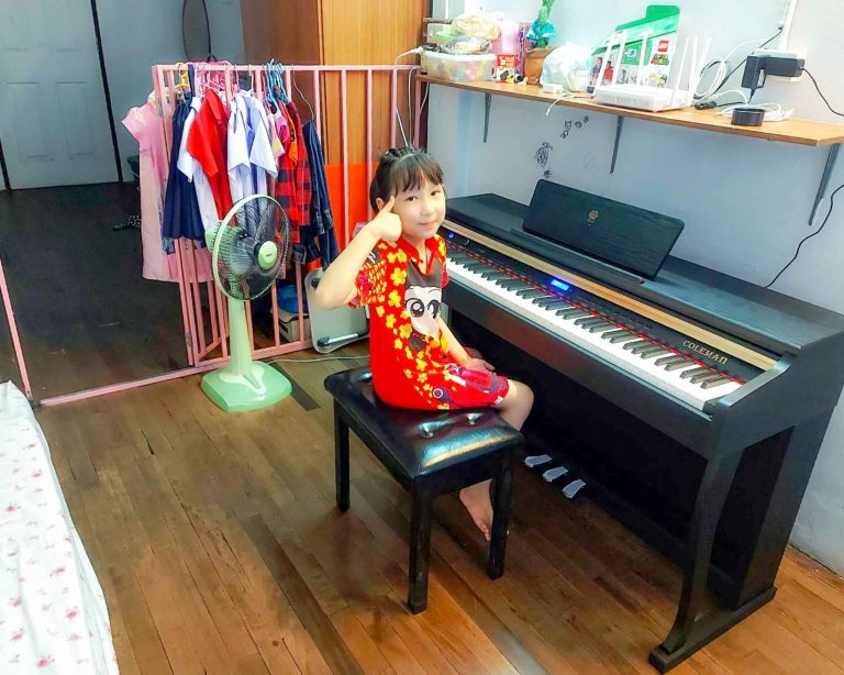 Coleman F401BT ลูกค้า Music Arms