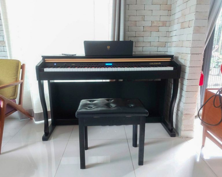 Coleman F401BT ลูกค้า Music Arms