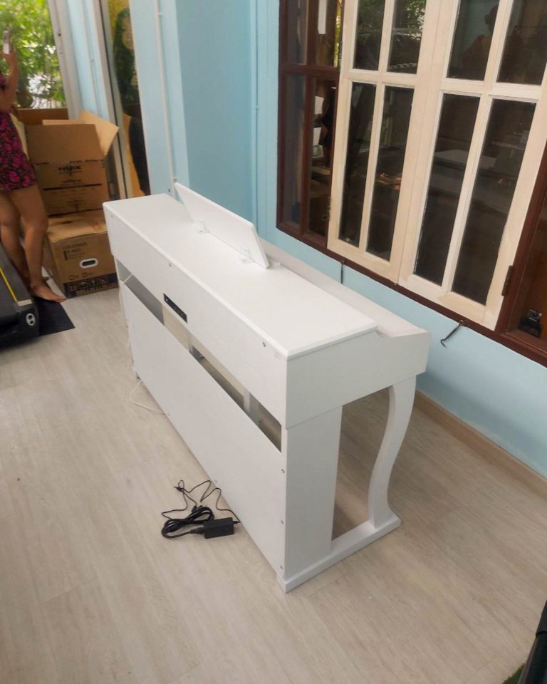 Coleman F401BT ลูกค้า Music Arms (2)