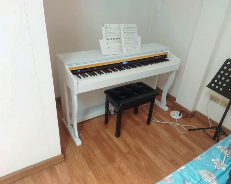 Coleman F401BT ลูกค้า Music Arms