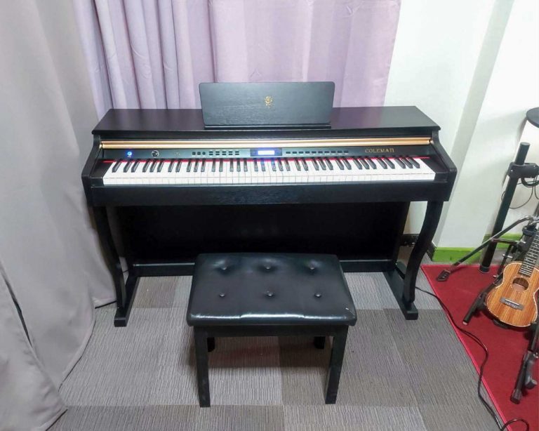 Coleman F401BT ลูกค้า Music Arms