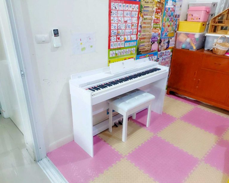 Music Arms ประกอบเปียโน Coleman F201