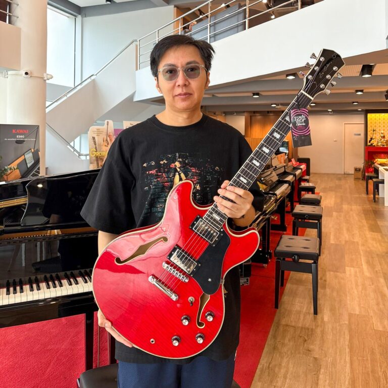 Sire Larry Carlton H7 See Throught Red