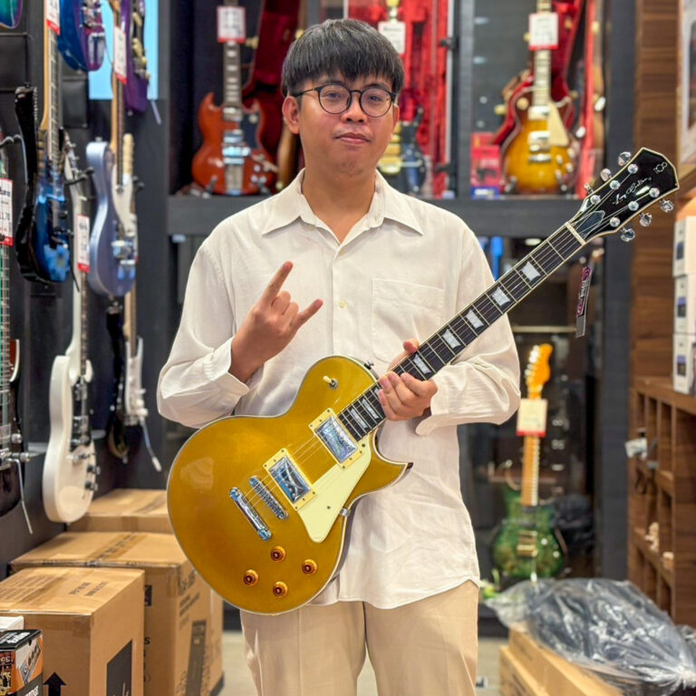 Sire Larry Carlton L7 Gold Top