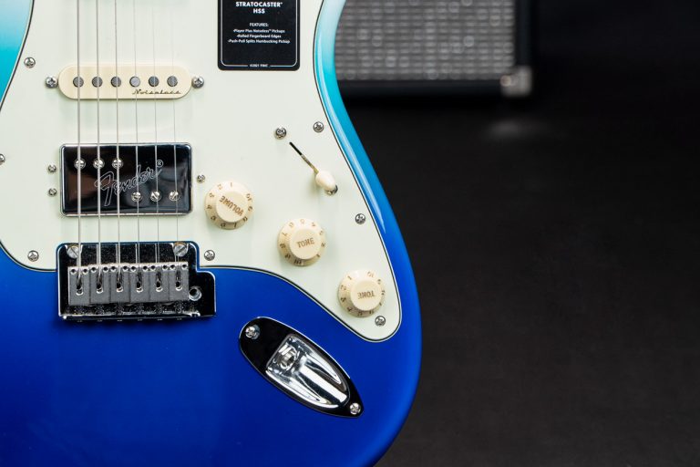 Fender Player Plus Stratocaster HSS Belair Blue ปุ่มคอนโทรล ขายราคาพิเศษ