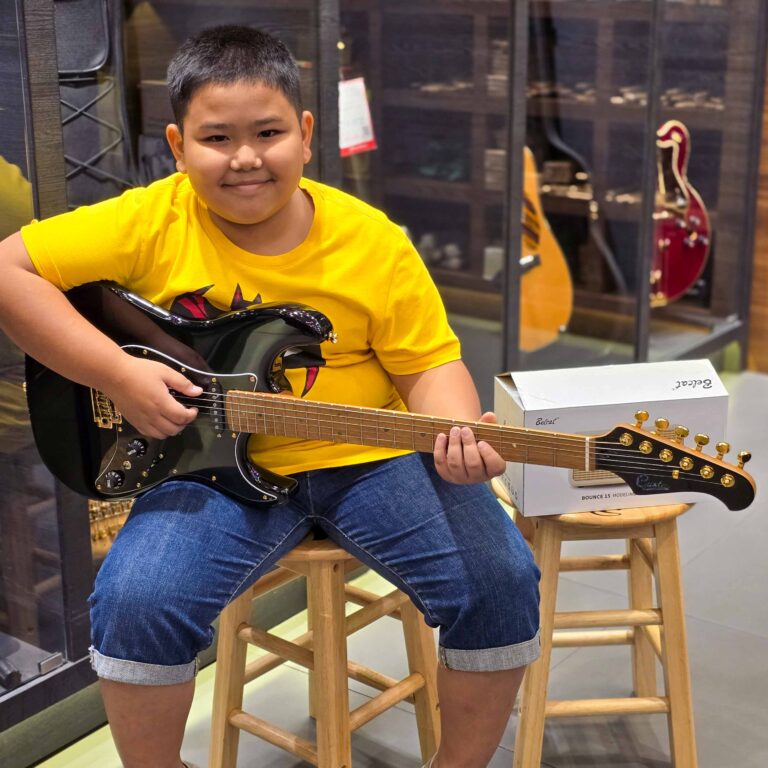 Gusta GST Black Edition- แอมป์ไฟฟ้า Belcat Bounce 15 Black