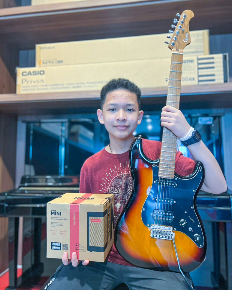 Gusta GST Standard SB + Positive Grid Spark Mini BK