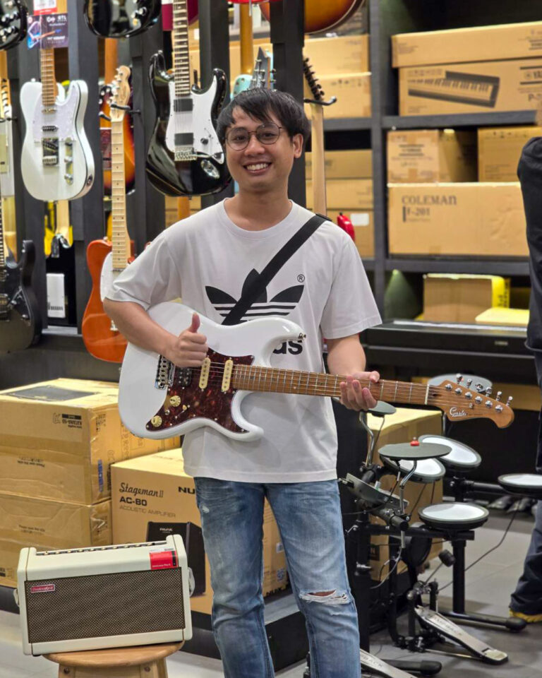 Gusta GST Standard WH + Positive Grid Spark Pear