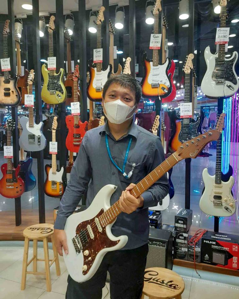 Gusta GST Standard ลูกค้า Music Arms