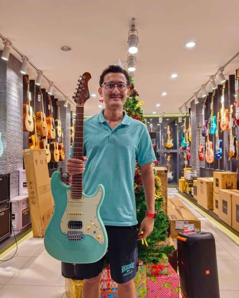 ไฟฟ้า Gusta GST Standard SGN + แอมป์กีตาร์ Positive Grid Spark Go