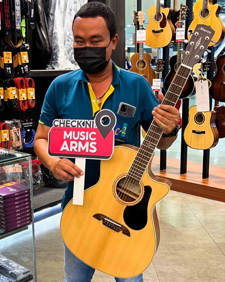 Alvarez AG60CE ลูกค้า Music Arms