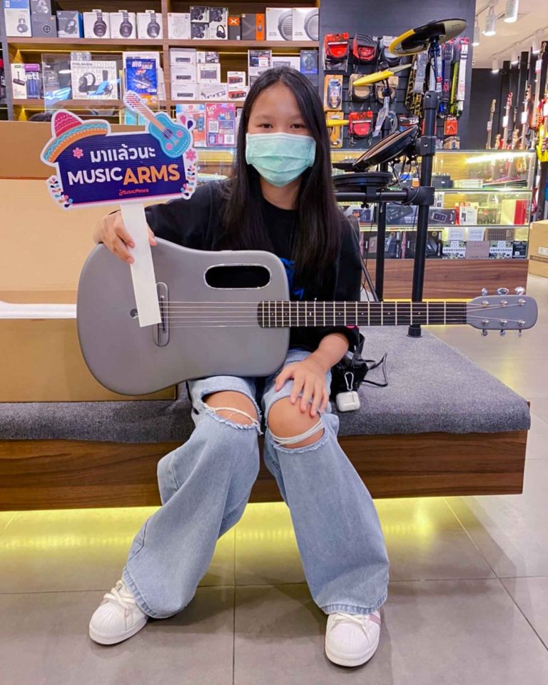 ลูกค้า Lava ME 3 38 Music Arms ซีคอน