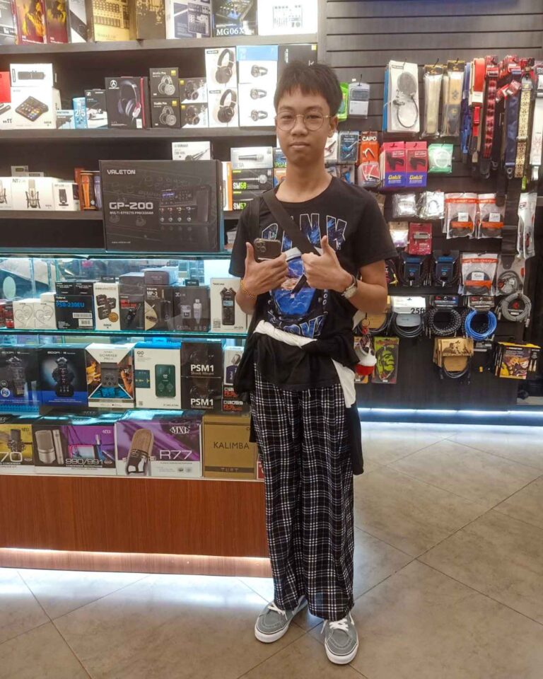 Valeton GP-200 สีดำ