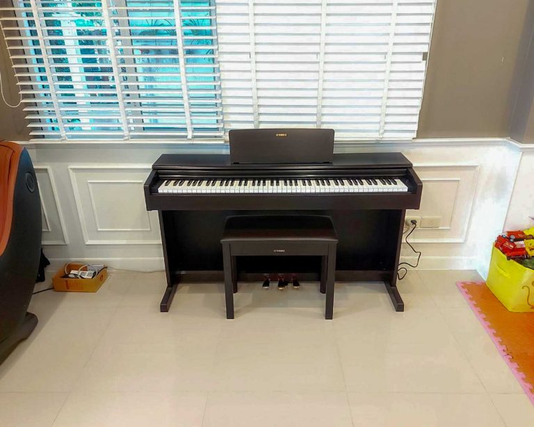 Yamaha YDP-145 ลูกค้า Music Arms