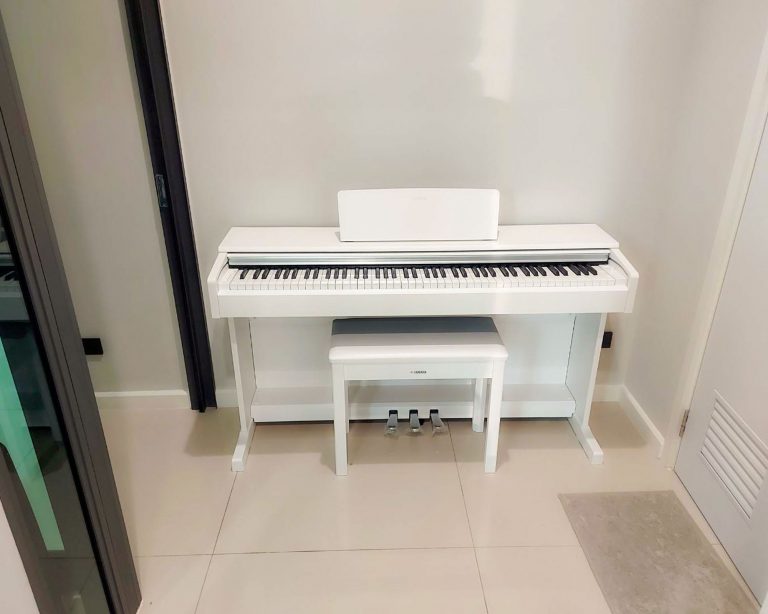 Yamaha YDP-145 ลูกค้า Music Arms