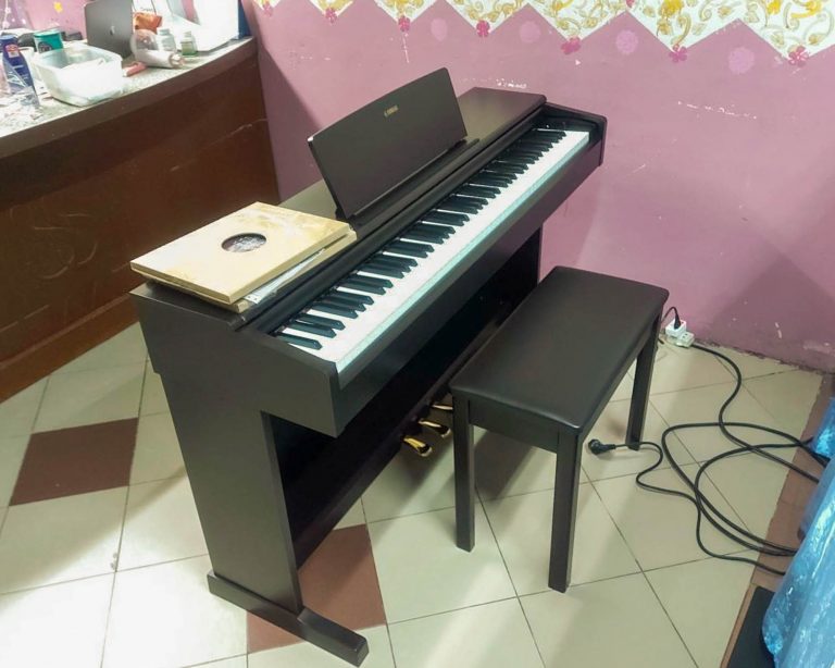 Yamaha YDP-145 ลูกค้า Music Arms