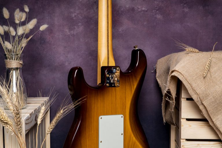 Fender 75th Anniversary Commemorative Stratocaster กีตาร์ไฟฟ้าด้านหลัง ขายราคาพิเศษ